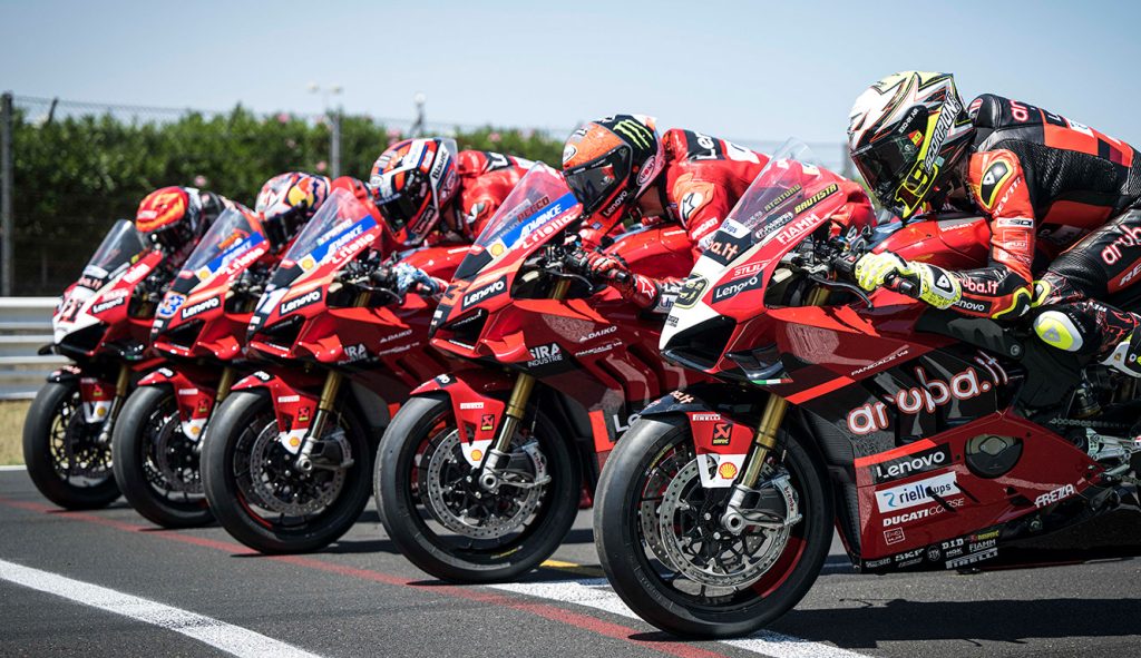 Las Panigale V4 S de la Lenovo Race of Champions del sábado de la Semana Mundial Ducati 2022,...