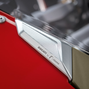 Kit Tapa Orificio Espejos Panigale - Imagen 3